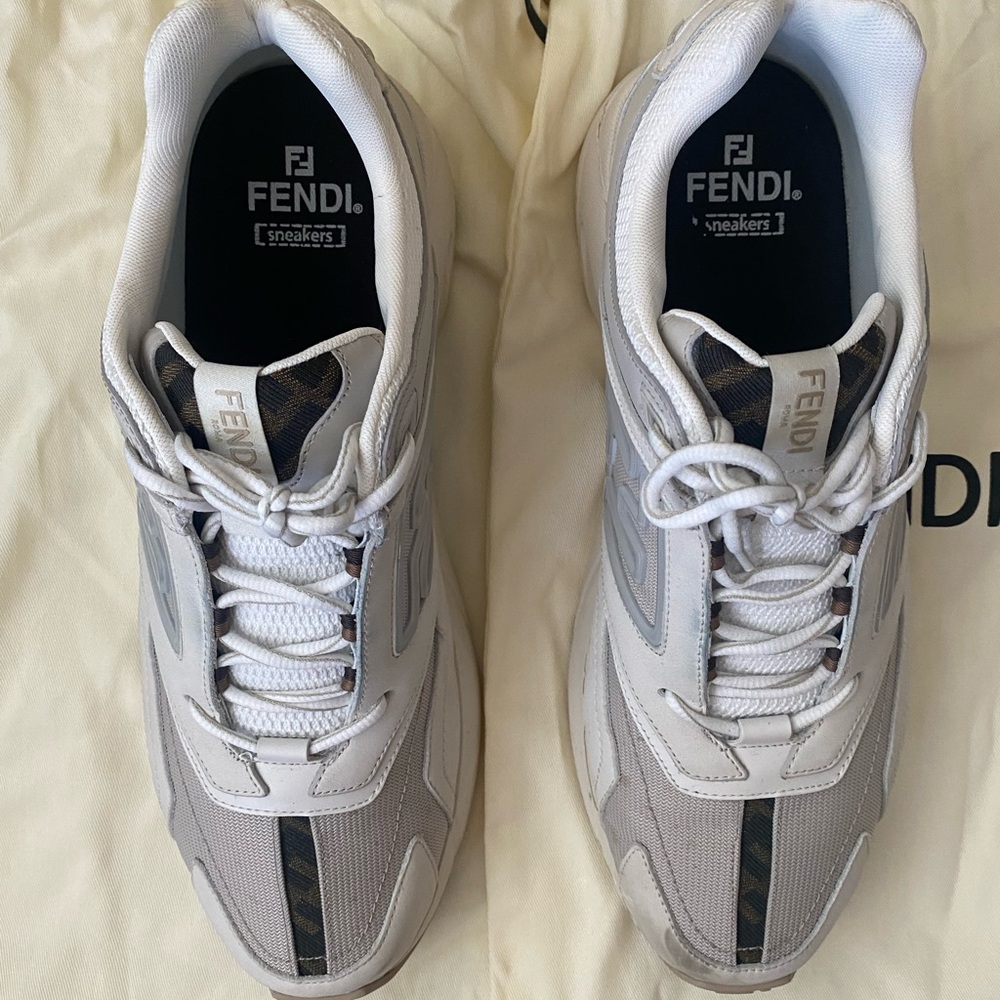 FENDI - Picture 5 of 14